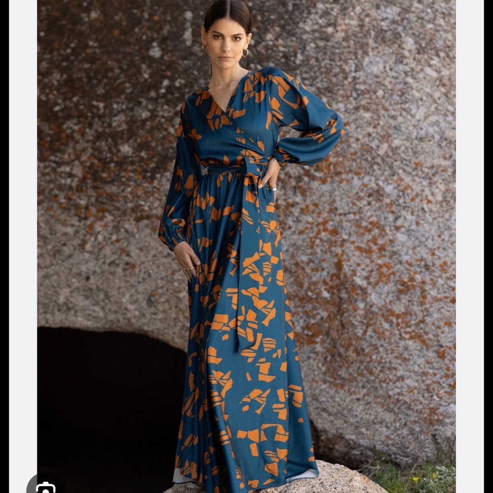 Diarrablu Marieme Long Sleeve Wrap
Dress In Gyraf Blue Print XL